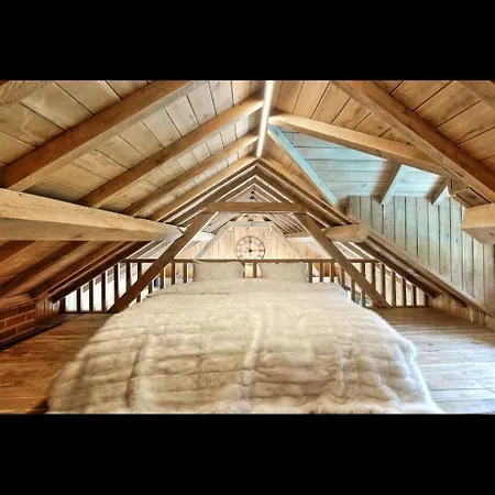 Magnifique En Bois Avec Piscine Et Jacuzzi *