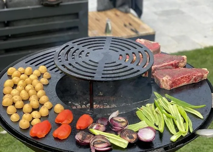 Chalet Magnifique En Bois Avec Piscine Et Jacuzzi Court-Saint-Etienne