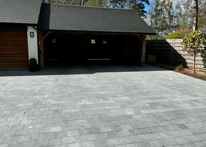 Magnifique En Bois Avec Piscine Et Jacuzzi Chalet