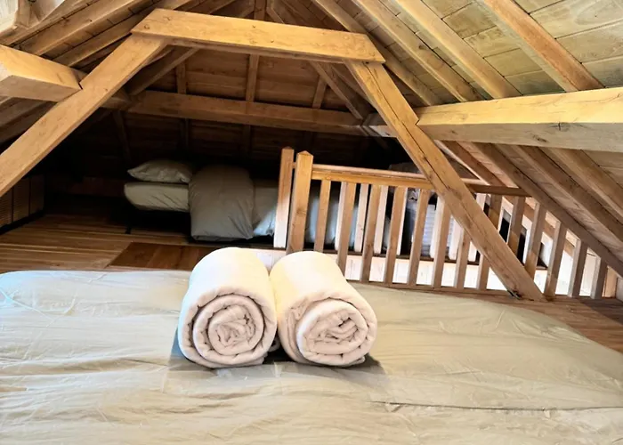 Chalet Magnifique En Bois Avec Piscine Et Jacuzzi