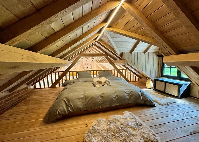 Chalet Magnifique En Bois Avec Piscine Et Jacuzzi *